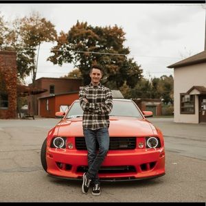 Meet your Posher, Dustin